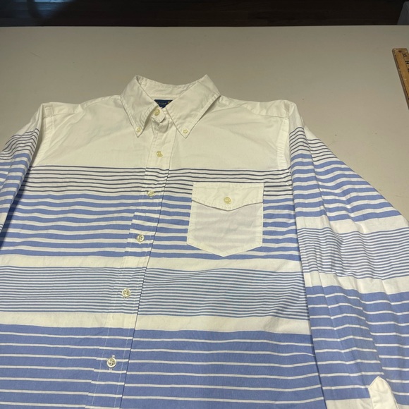 Polo Ralph Lauren Large Classic Fit "No-Tuck" Oxford Cloth Button Down Shirt - Picture 6 of 16